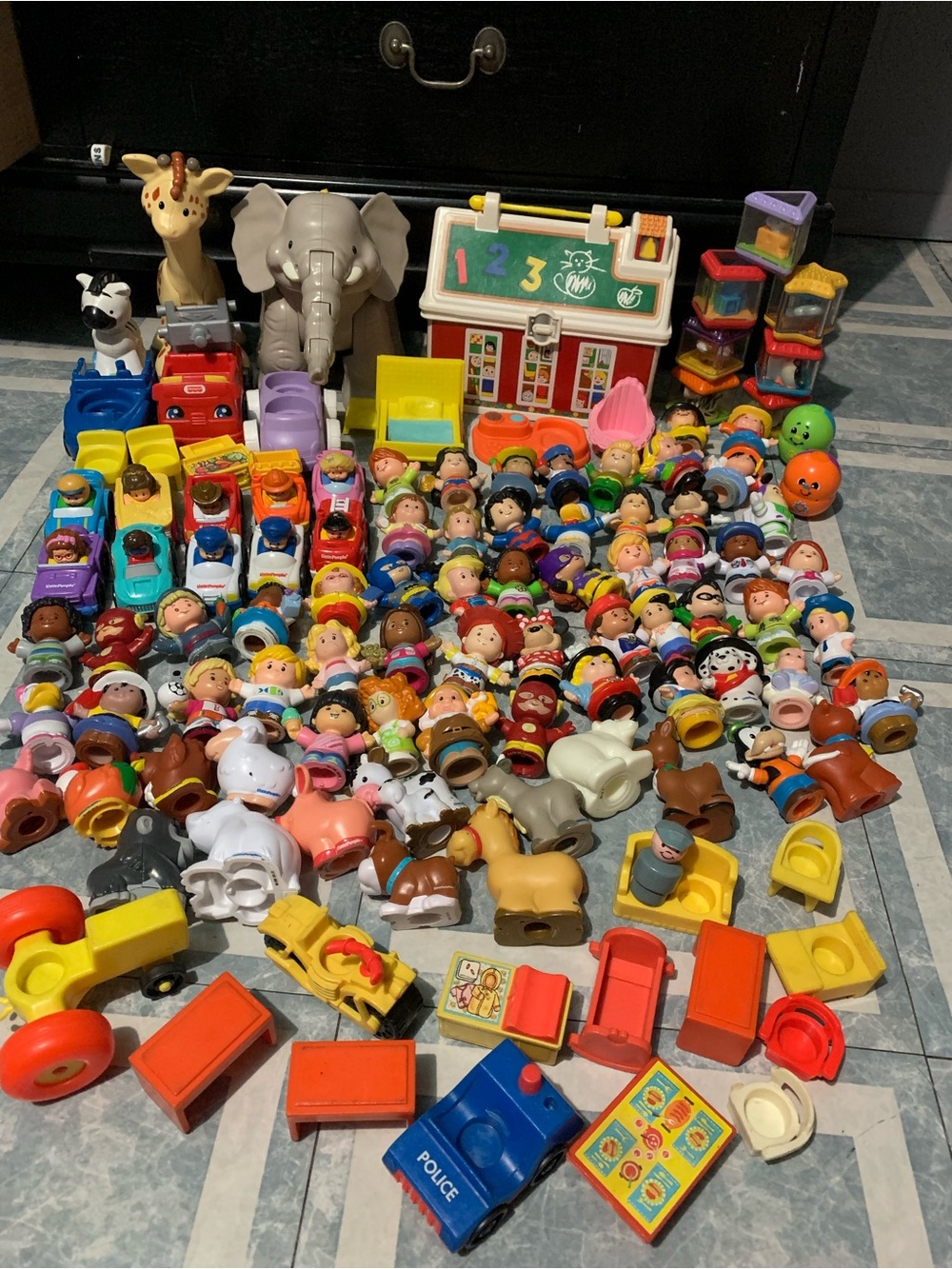 VTG/Modern Fisher Price 60+ Little People Lot Wheelies Peek A Boo Blocks